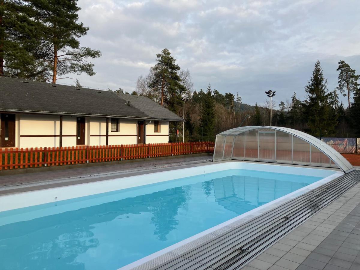 Raj Sportovni A Rekreacni Resort Branzez Kněžmost Eksteriør bilde