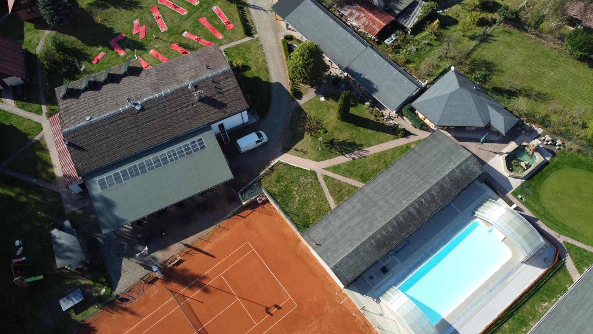 Raj Sportovni A Rekreacni Resort Branzez Kněžmost Eksteriør bilde