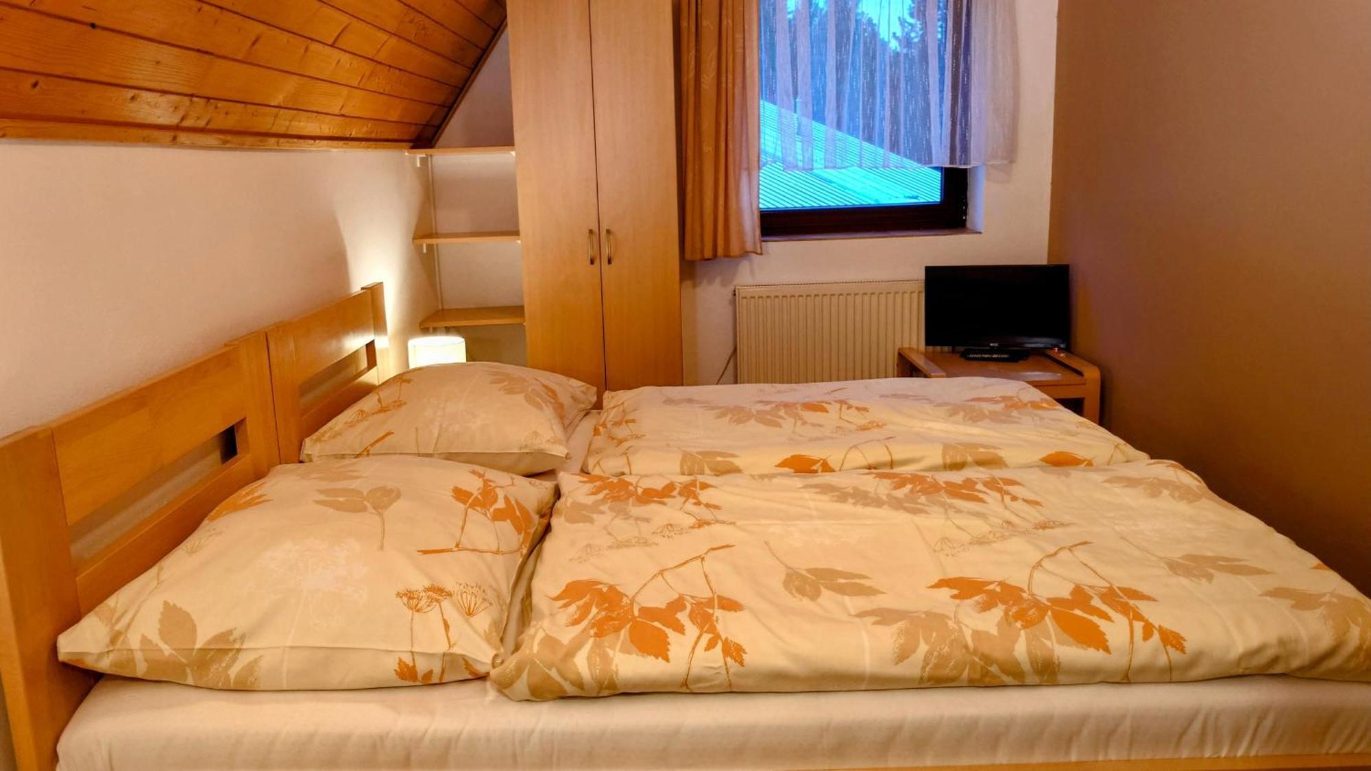 Raj Sportovni A Rekreacni Resort Branzez Kněžmost Eksteriør bilde